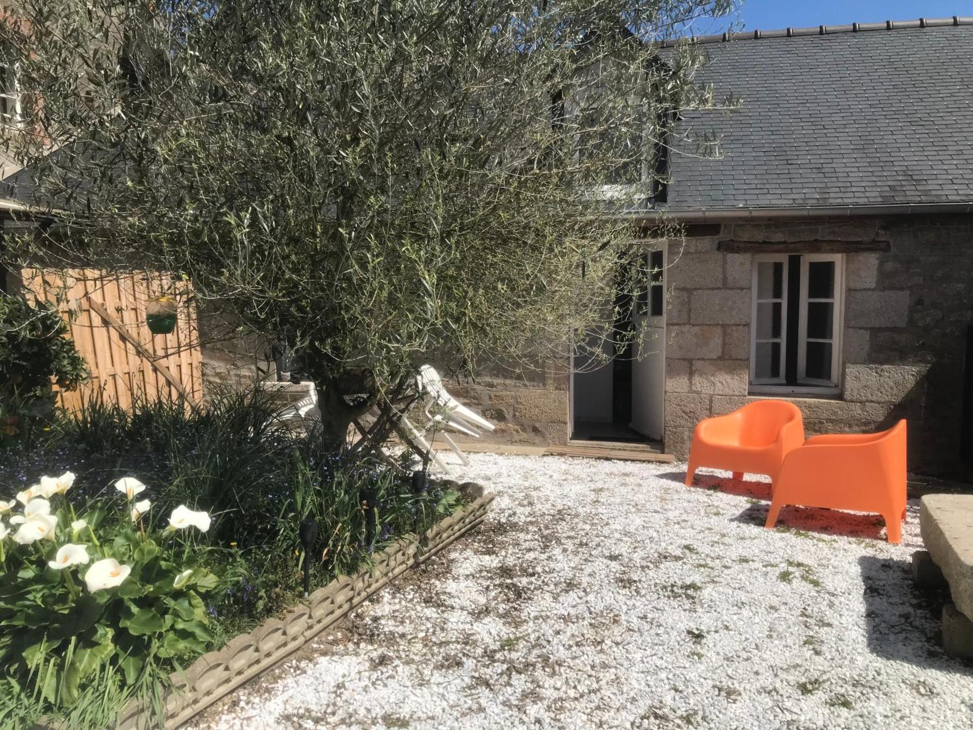 Charmante Maisonnette Proximite Cite Medievale Et Bords De Rance Dinan Extérieur photo